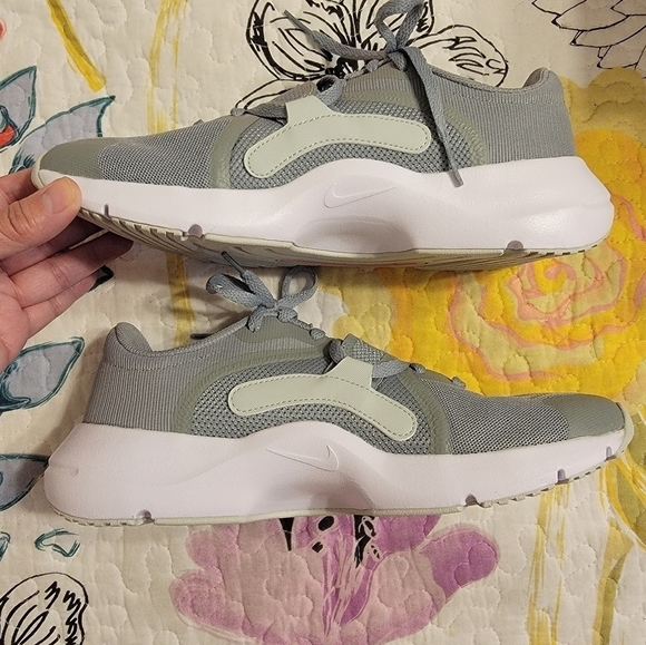 NIB Nike Ladies In Season TR 13 Athletic Shoes - Picture 7 of 8